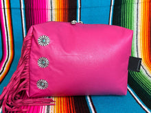 Load image into Gallery viewer, Arrow ~ Train ~ Case