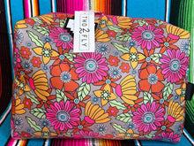 Load image into Gallery viewer, Arrow ~ Train ~ Case