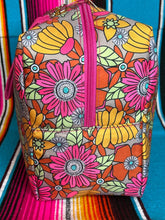 Load image into Gallery viewer, Arrow ~ Train ~ Case