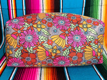 Load image into Gallery viewer, Arrow ~ Train ~ Case