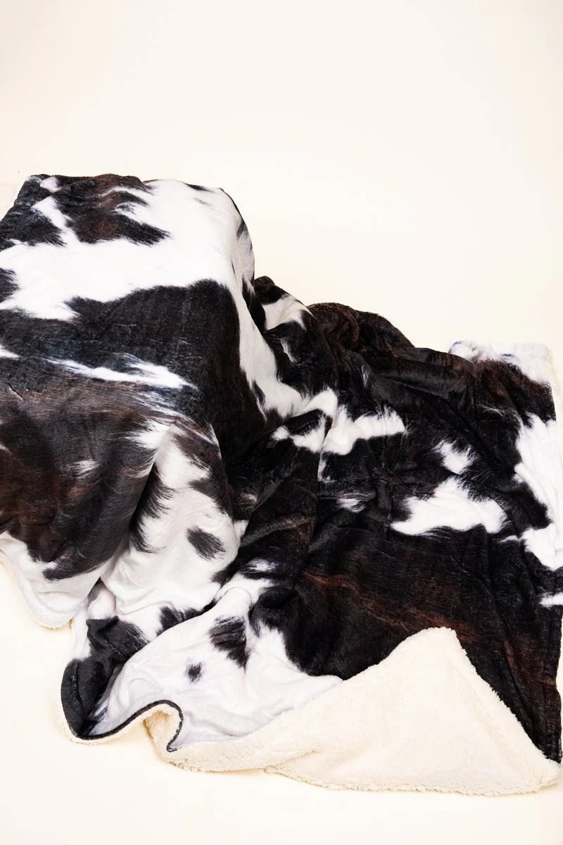 Moo-Ment ~ Plush ~ Sherpa ~ Blanket