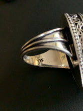 Load image into Gallery viewer, White ~ Agate ~ Ring (8.50)