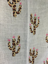 Load image into Gallery viewer, Women&#39;s Sleeveless Leopard Cactus Kimono (OS)