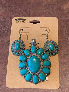 Turquoise Pendant Set